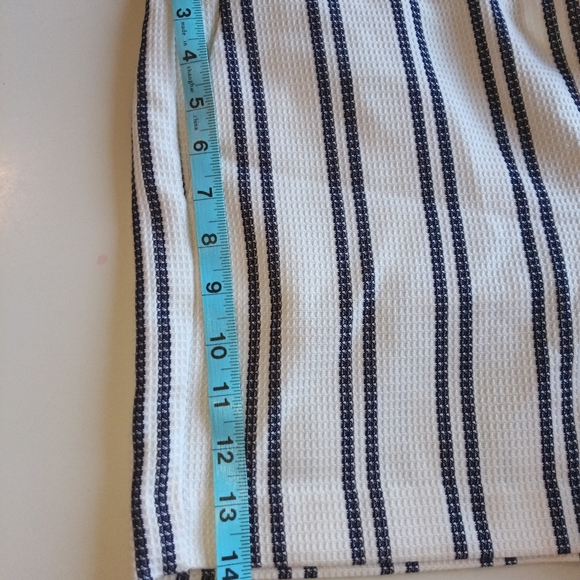 Ann Taylor Factory Signature Shorts Size 12 White Navy Stripe Preppy Summer - Picture 3 of 6